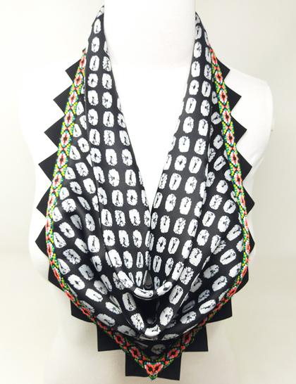 black--white-satin-smagnetic-scarf-with-multicolor-zigzag-border